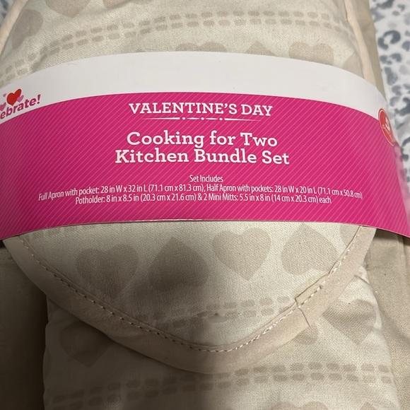 Valentines Day Cooking For Two Aprons Potholder & Oven Mitts - Picture 2 of 5
